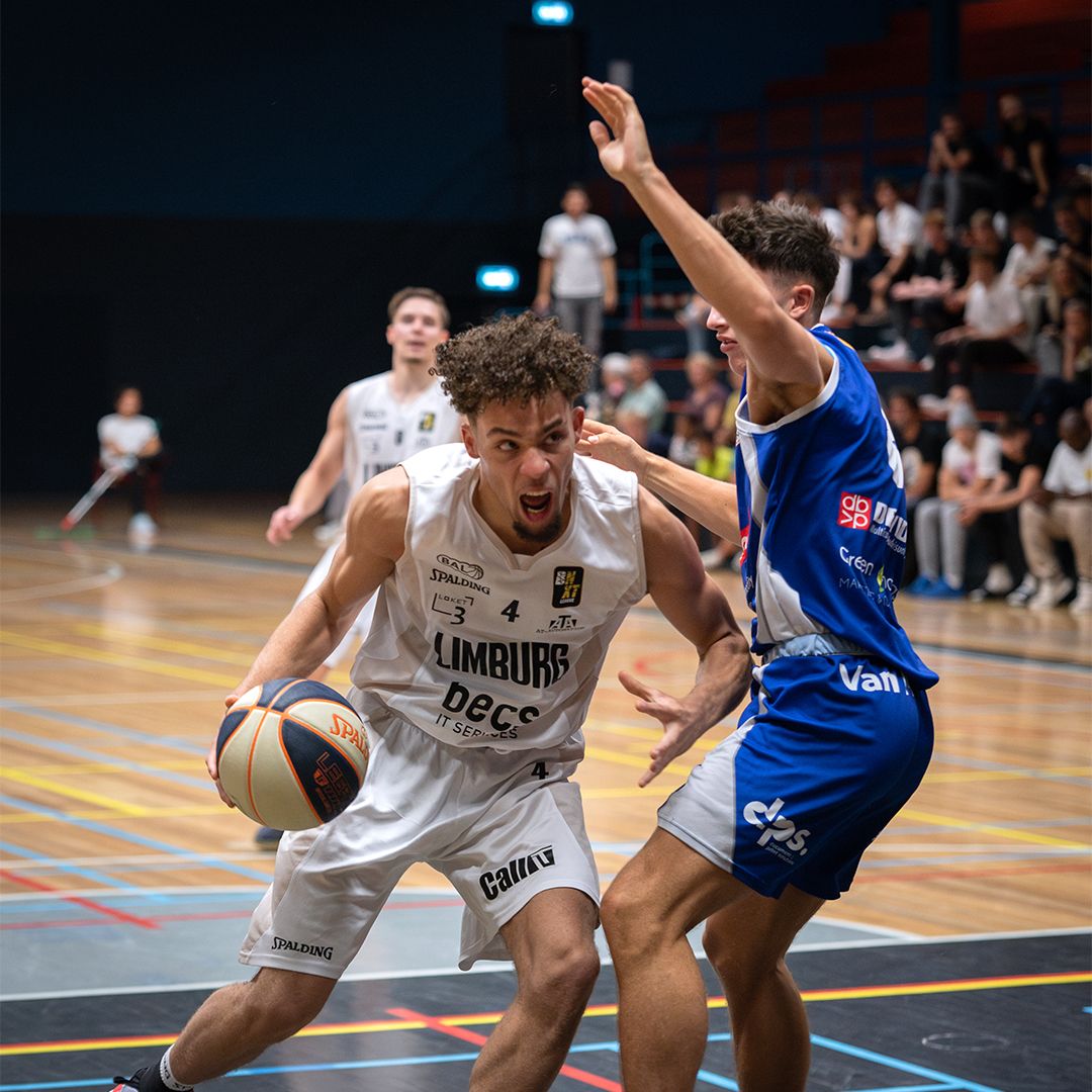 Basketbalwedstrijd in de Elite Gold tussen BAL heren 1 en Spirou Basket Charleroi 